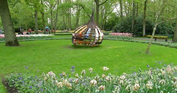 Тюльпановый фестиваль в Ботаническом саду Варшавского университета
